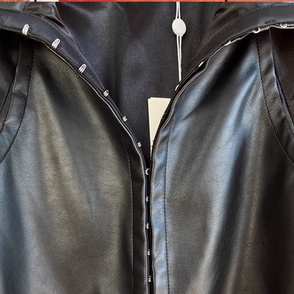 NWT RUVE ZASH Cropped Vegan Faux Leather Shirt - Black Cut Out - Picture 7 of 8